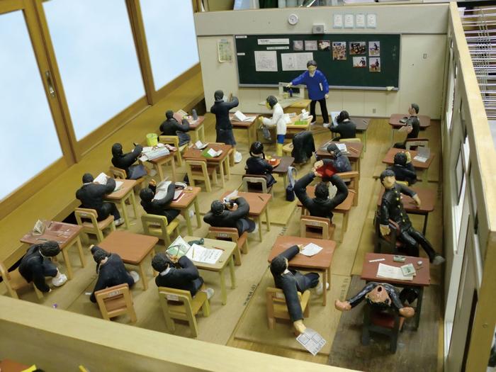 机と椅子ジオラマセット小（木製）3