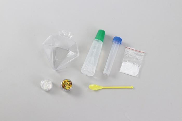 キラキラスライムをつくろう3