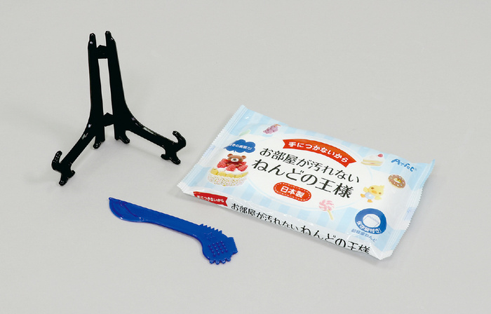 ねんどでつくるメモリアル手形アート9